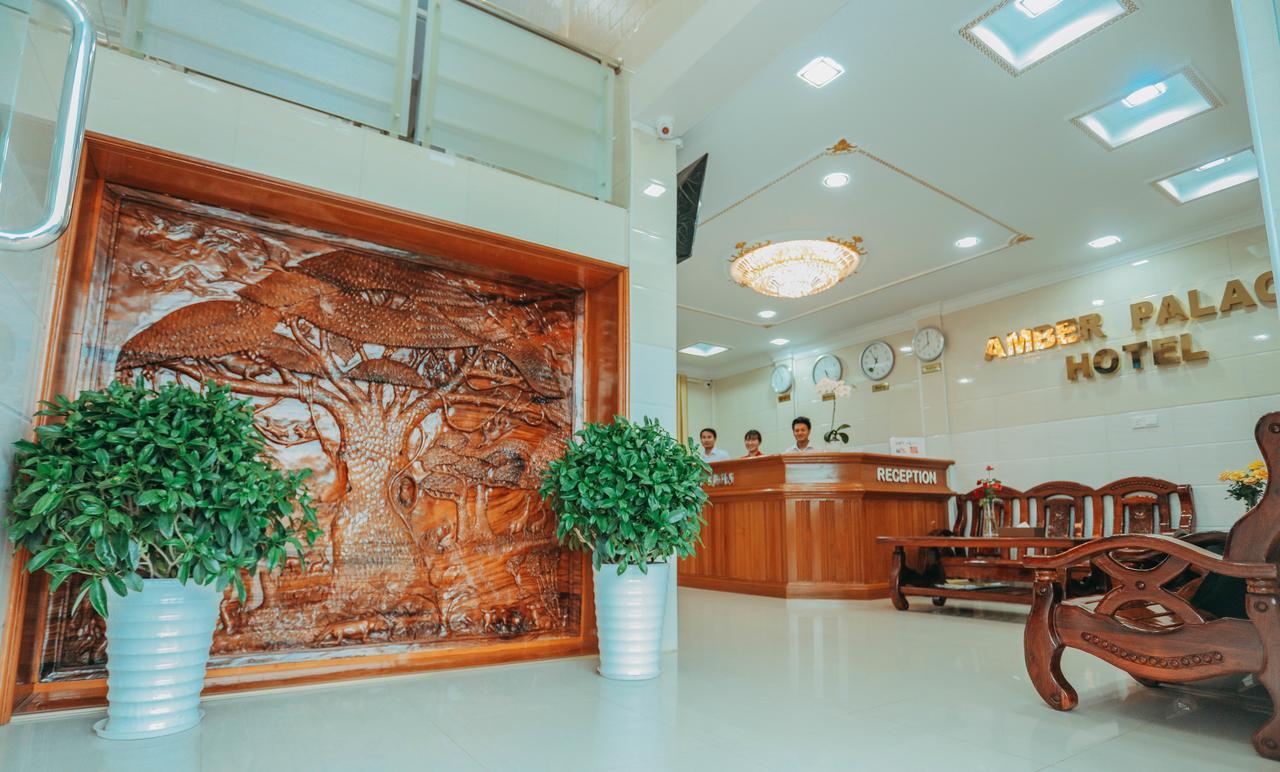 Amber Palace Hotel Myitkyinā Exteriör bild