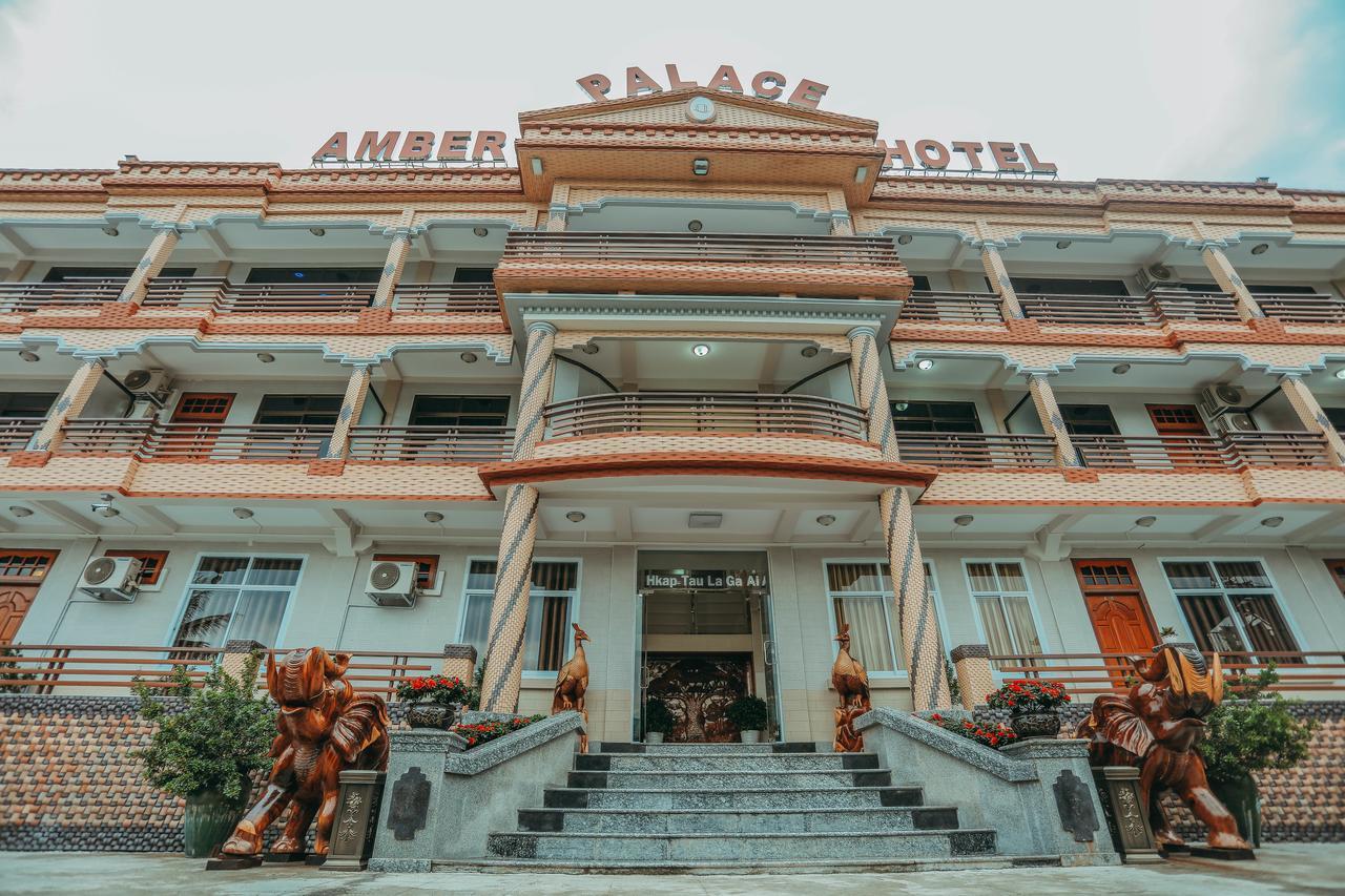 Amber Palace Hotel Myitkyinā Exteriör bild