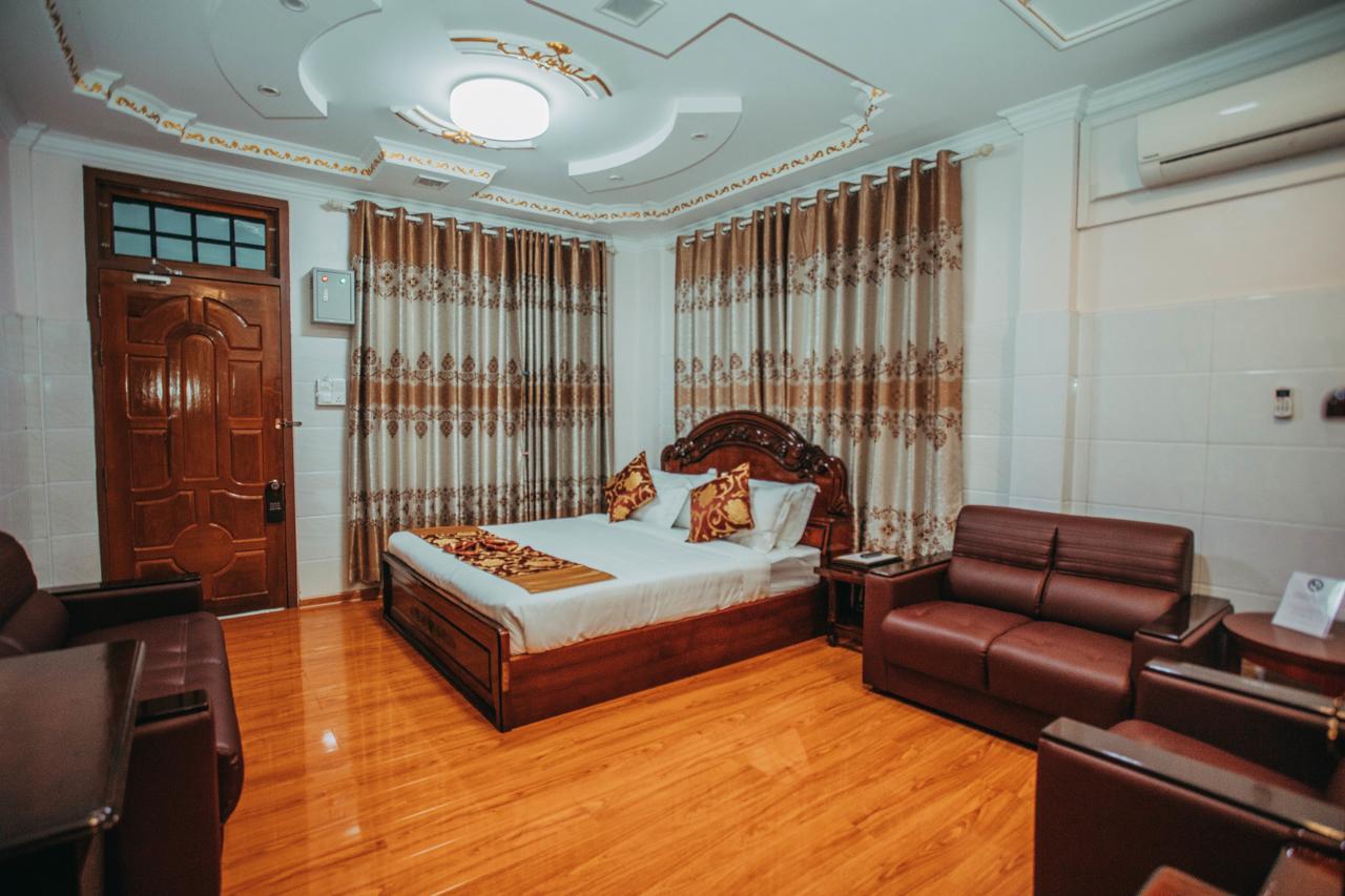 Amber Palace Hotel Myitkyinā Exteriör bild